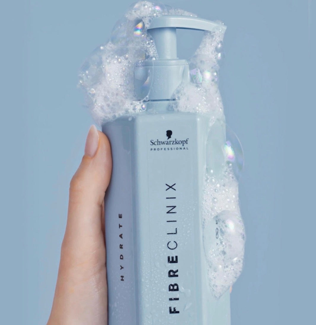 SCHWARZKOPF PROFESSIONAL
FIBRE CLINIX Hydrate Shampoo 300 ml