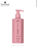 SCHWARZKOPF PROFESSIONAL
FIBRE CLINIX Vibrancy Conditioner 250 ml